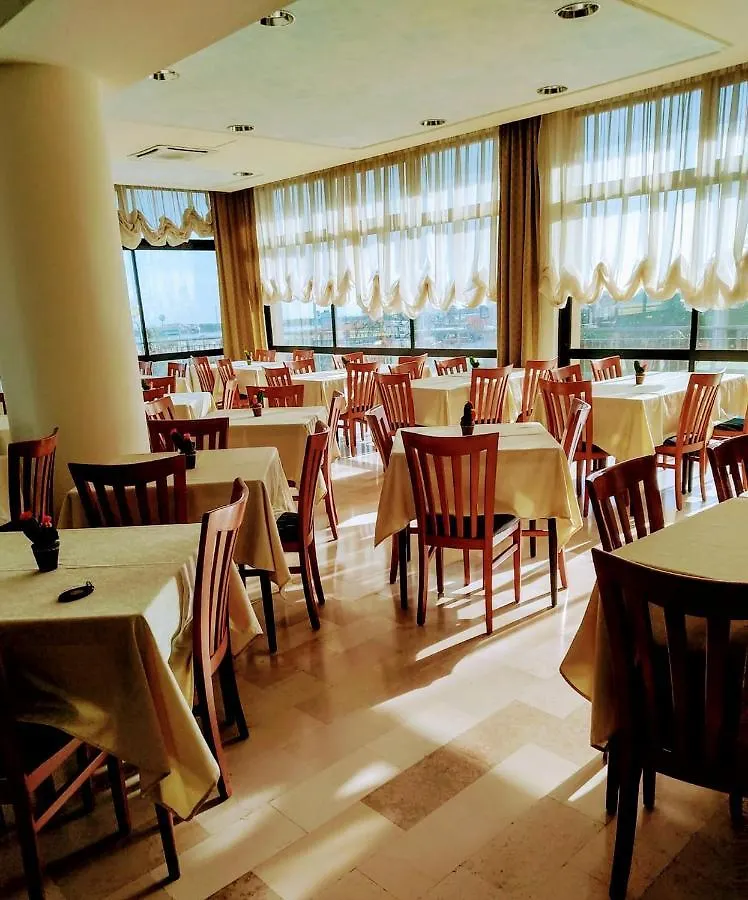 Hotel Alcazar Rimini 3*,